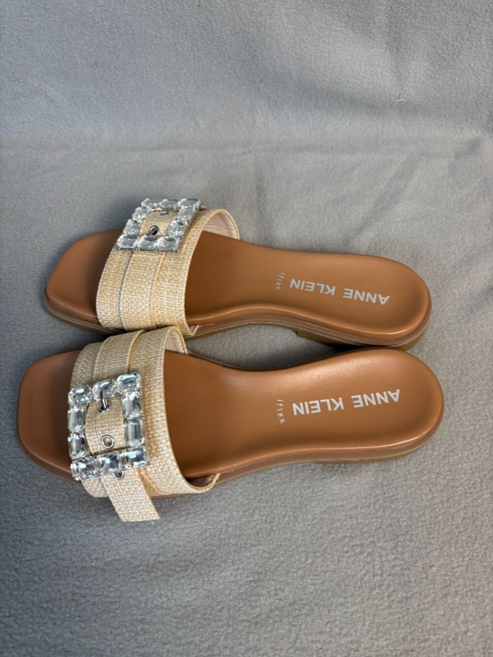 Anne Klein Capara Sandals Raffia Buckle With Crystal Accents Size 9M Beige NWOB. - Picture 4 of 8
